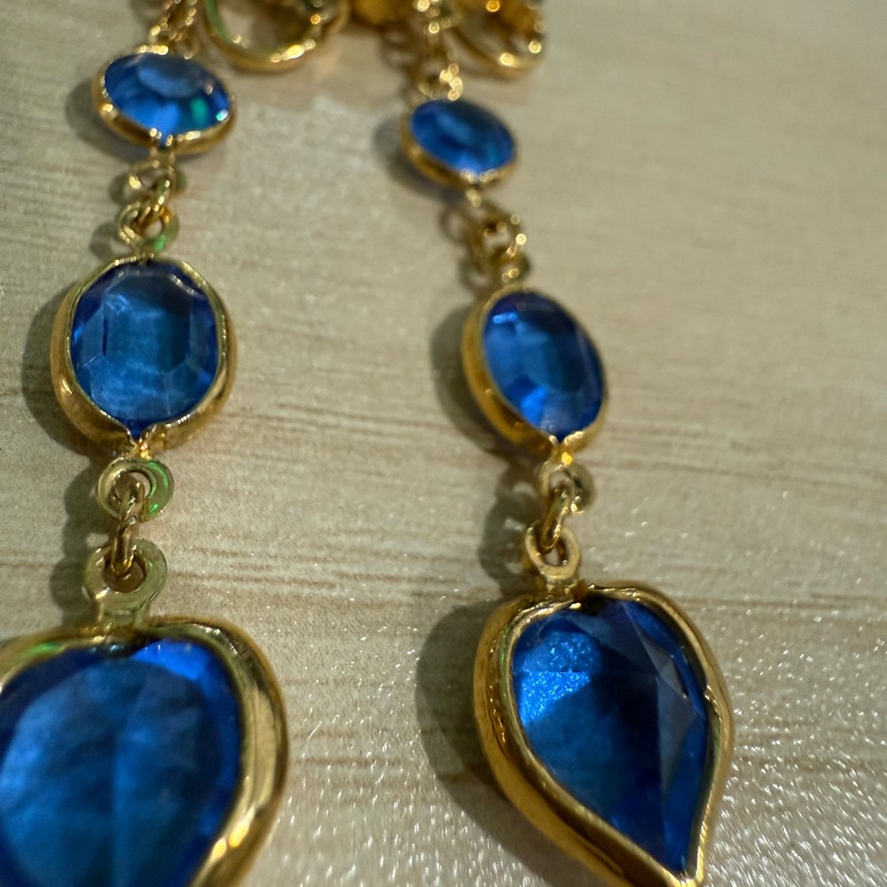 Vintage Gold plated stained blue glass Trifari clip on earrings